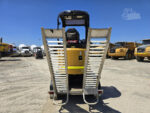 Caterpillar-301.7CR-dOccasion-–-Mini-Pelle-Compacte-avec-3-Godets-et-Remorque-3-380×380